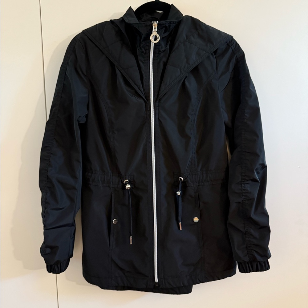 Laundry utility trench rain jacket